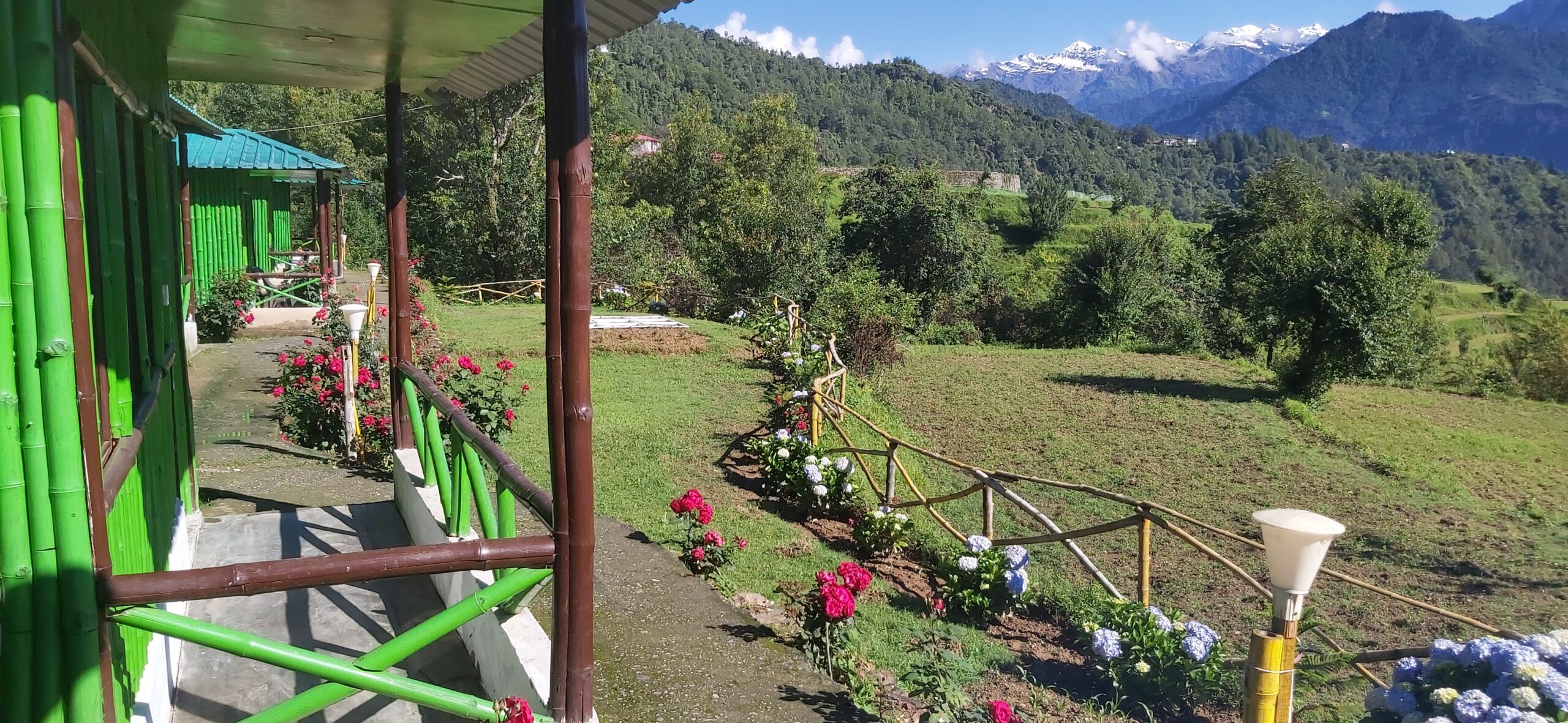 triyugi narayan resorts